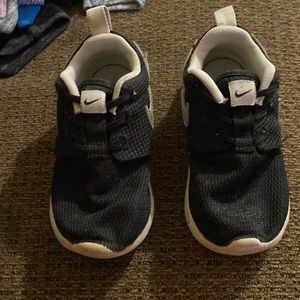 Nike baby shoe 7c